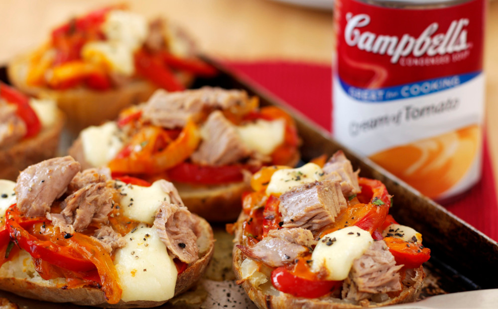 baked spuds with tuna & can cropped Baked potato with tuna