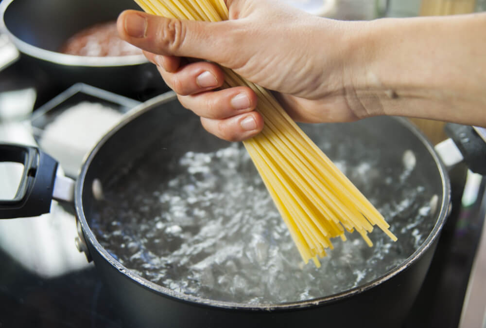 Cooking Spaghetti (1)